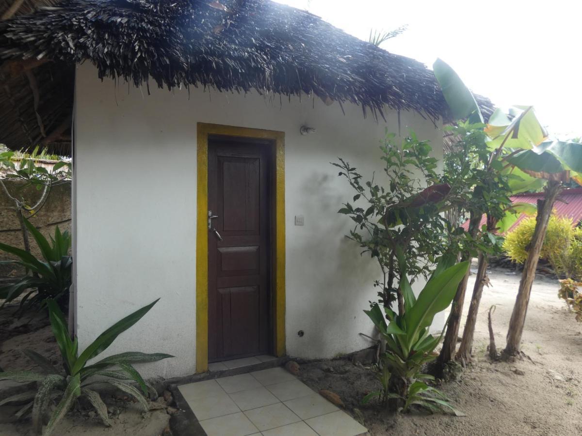 Bahari Beach Bungalows Jambiani  Eksteriør billede
