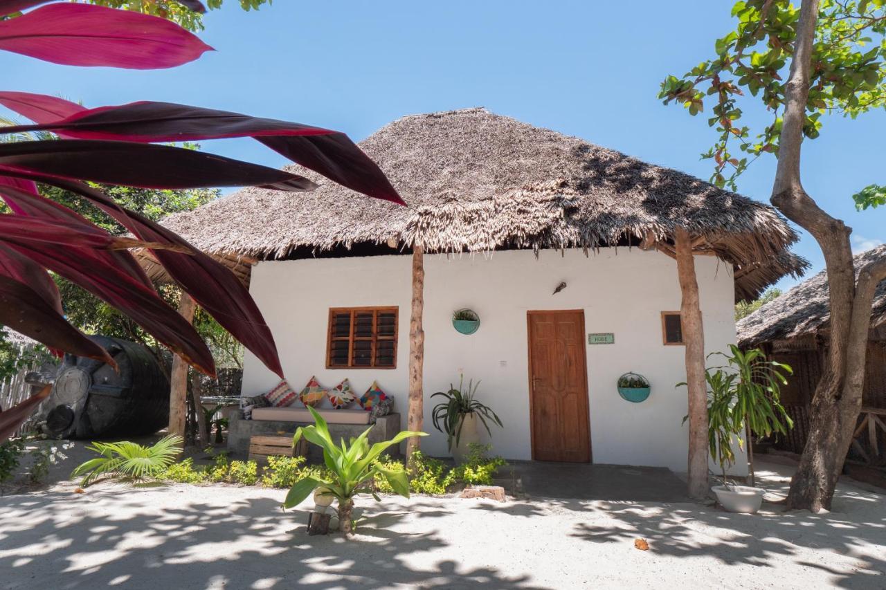 Bahari Beach Bungalows Jambiani  Eksteriør billede