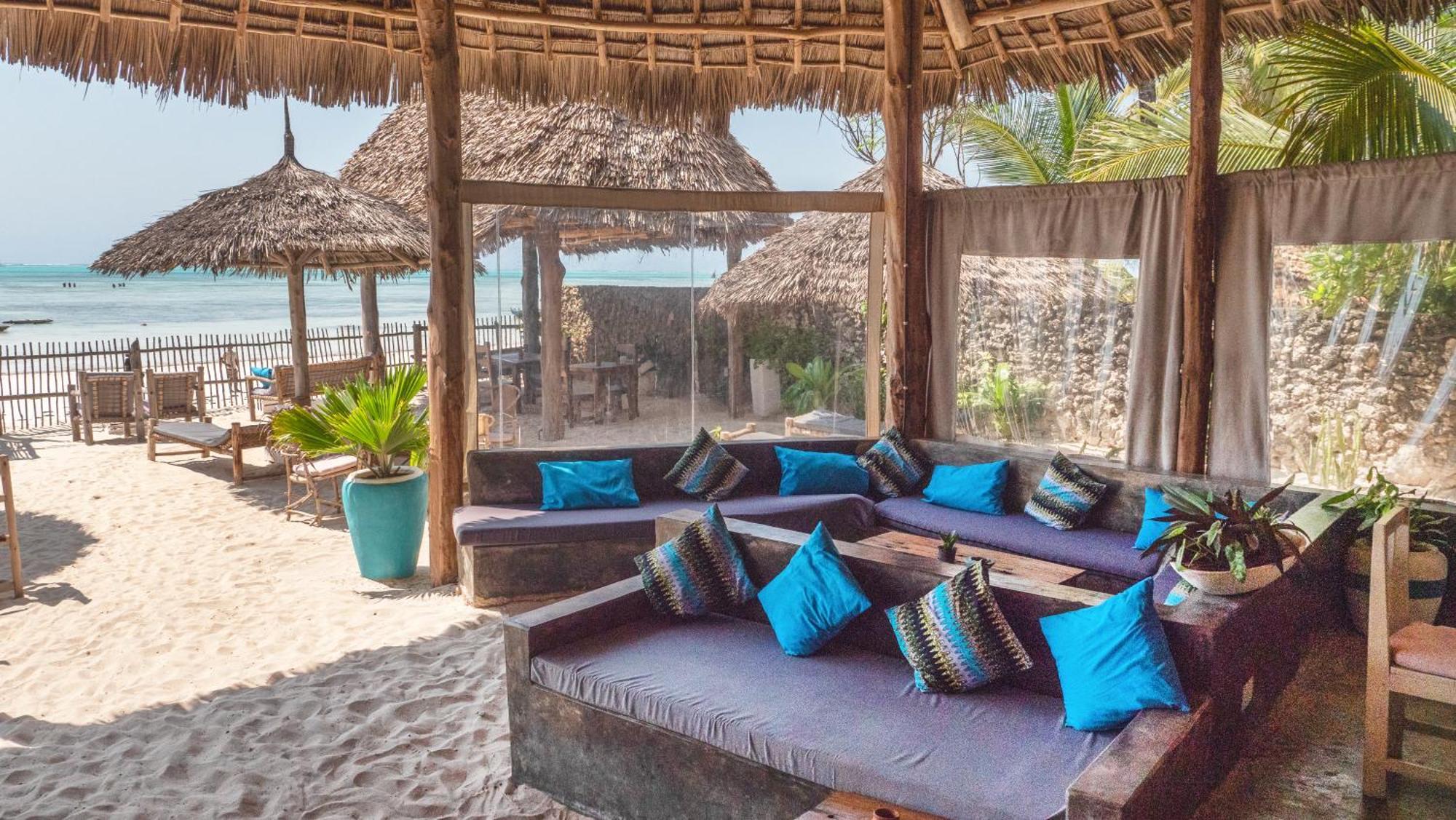 Bahari Beach Bungalows Jambiani  Eksteriør billede